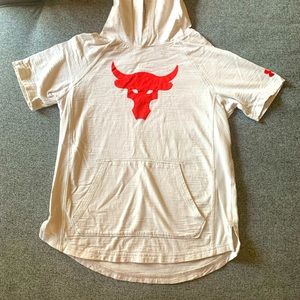 Under Armour- hooded short sleeve t-shirt